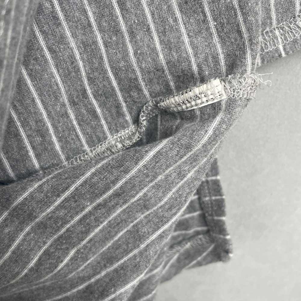 Forever 21 Grey Striped Short Sleeve Pocket T-Shirt Crew Neck Side Slit Mens M - Picture 5 of 6